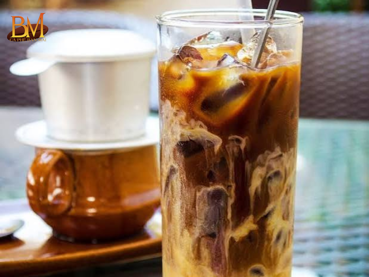 1 Ly Cafe Sữa Bao Nhiêu Calo? Uống Có Béo Không?